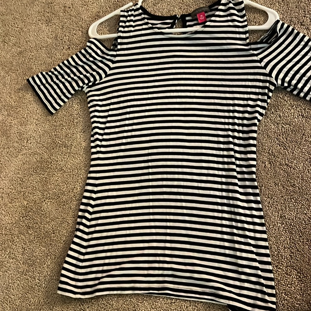 Vince Camuto top